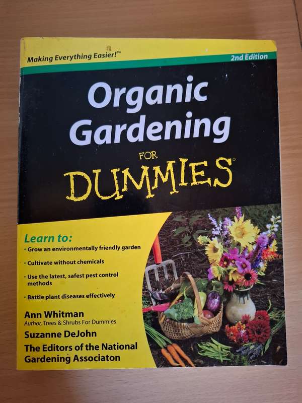 Organic Gardening for Dummies  (Paperback)