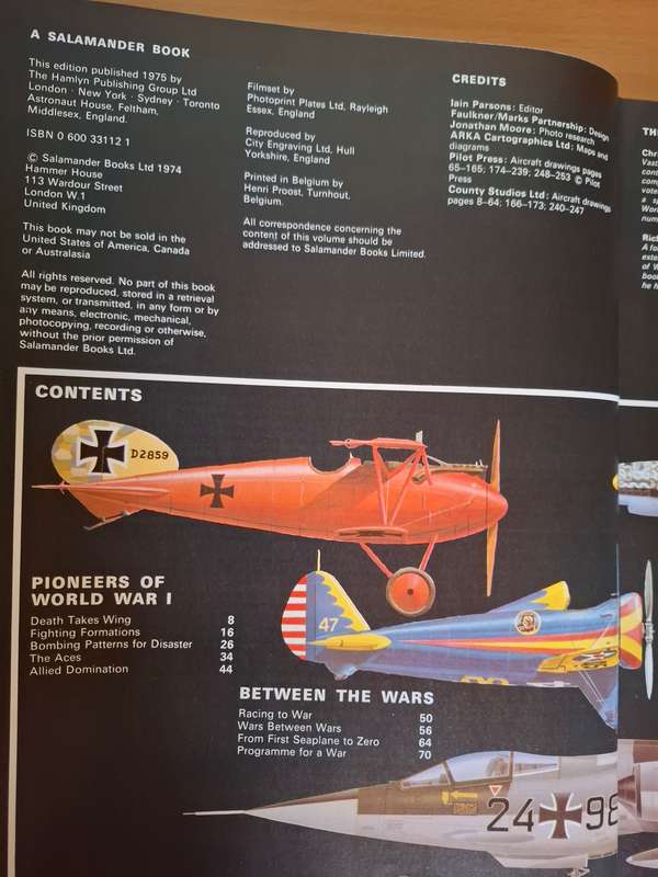 The Encyclopedia of Air Warfare  (Hardcover)