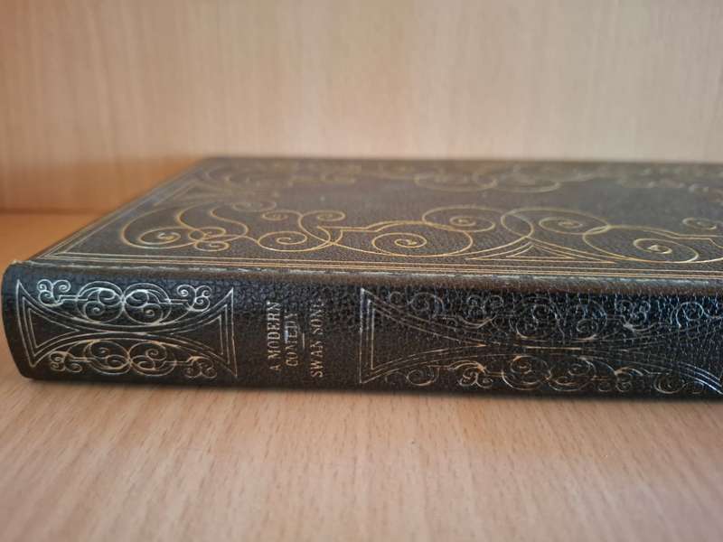A Modern Comedy : John Galsworthy  (Hardcover)