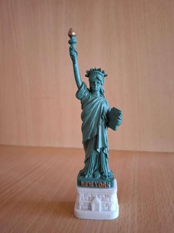New York Fridge Magnet - Statue of Liberty (13cmx 3cm)