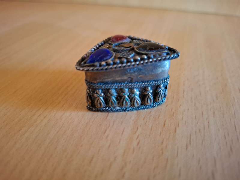 Miniature Metal Trinket Holder
