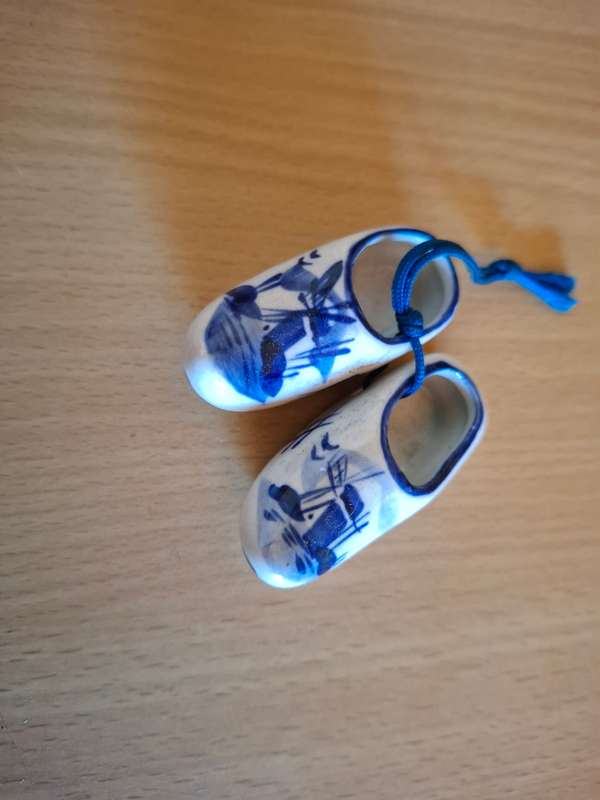 Miniature Blue & White Dutch Shoes - Holland (6cm x 3cm)