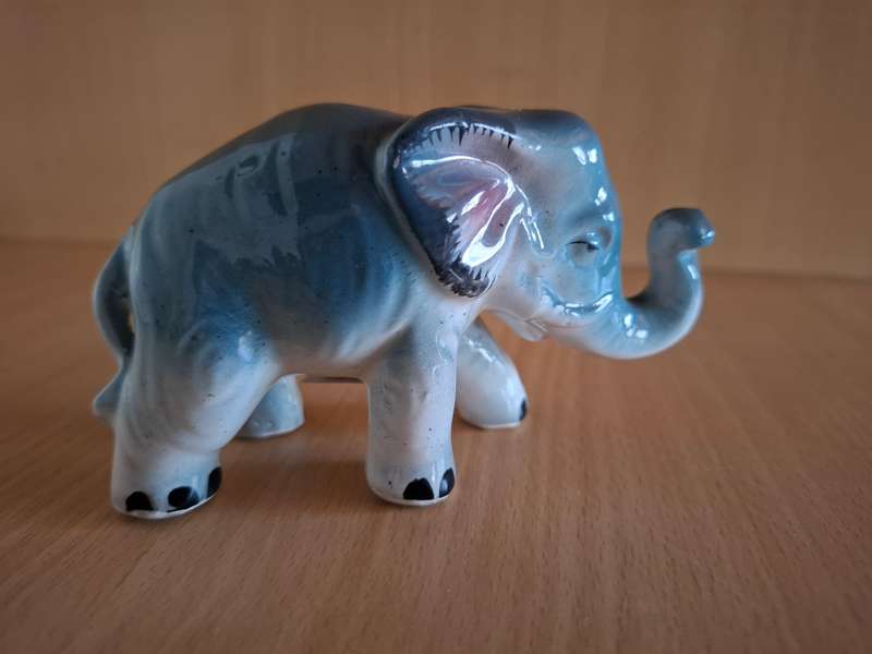 Set Elephant Salt & Pepper Shakers