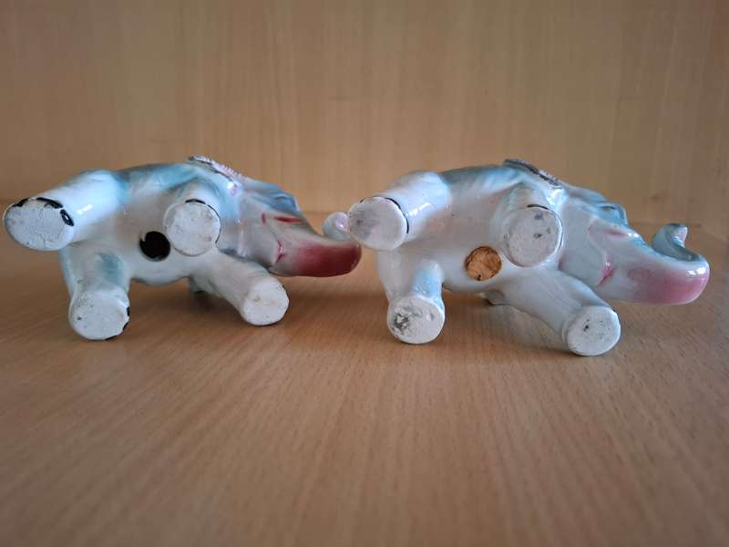 Set Elephant Salt & Pepper Shakers