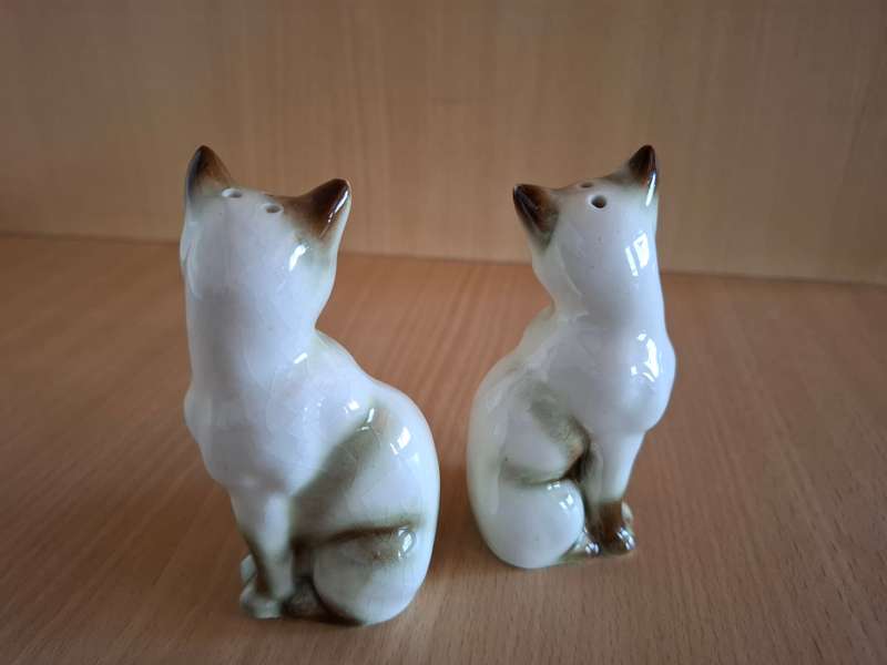 Set Cat Figurine Salt & Pepper Shakers