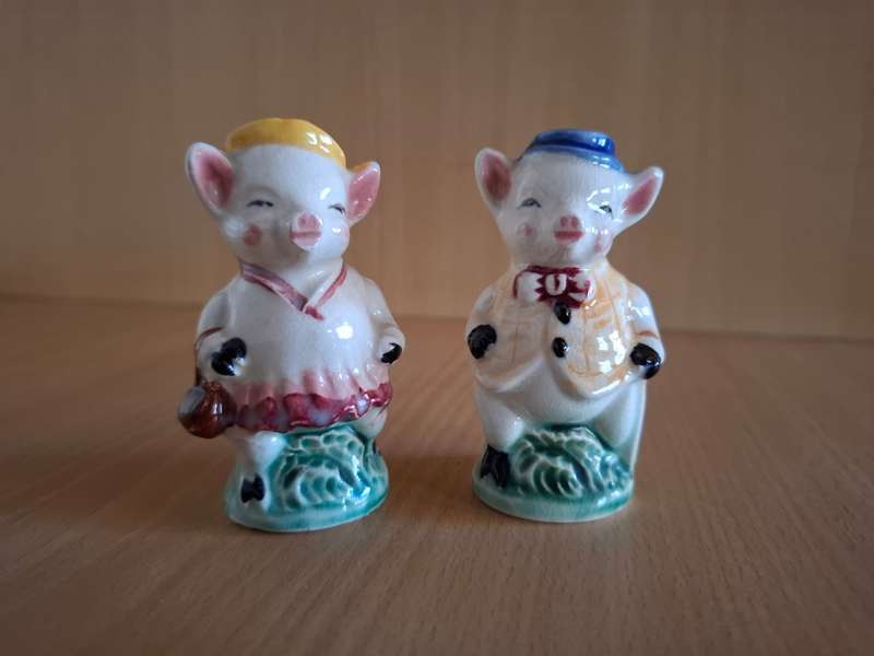 Pig Figurine Salt & Pepper Set
