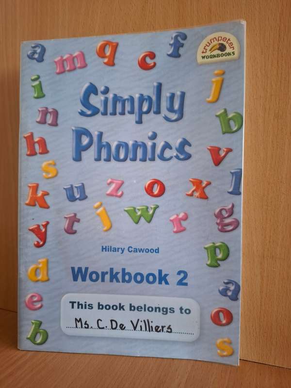 Trumpeter Workbooks - Simply Phonics Workbook 1 : Hilary Cawood
