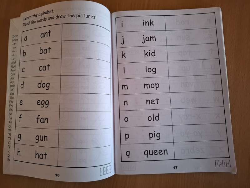 Trumpeter Workbooks - Simply English Workbook 1 : Hilary Cawood