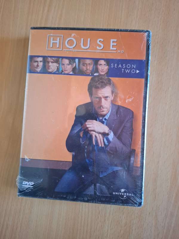 House -Season Two - Dvd (6 discs) NEW CONDITION