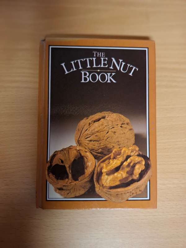 The Little Nut Book : Rosamond Richardson  (Hardcover)