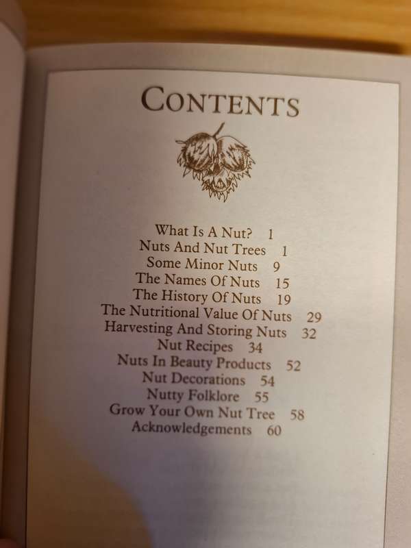 The Little Nut Book : Rosamond Richardson  (Hardcover)