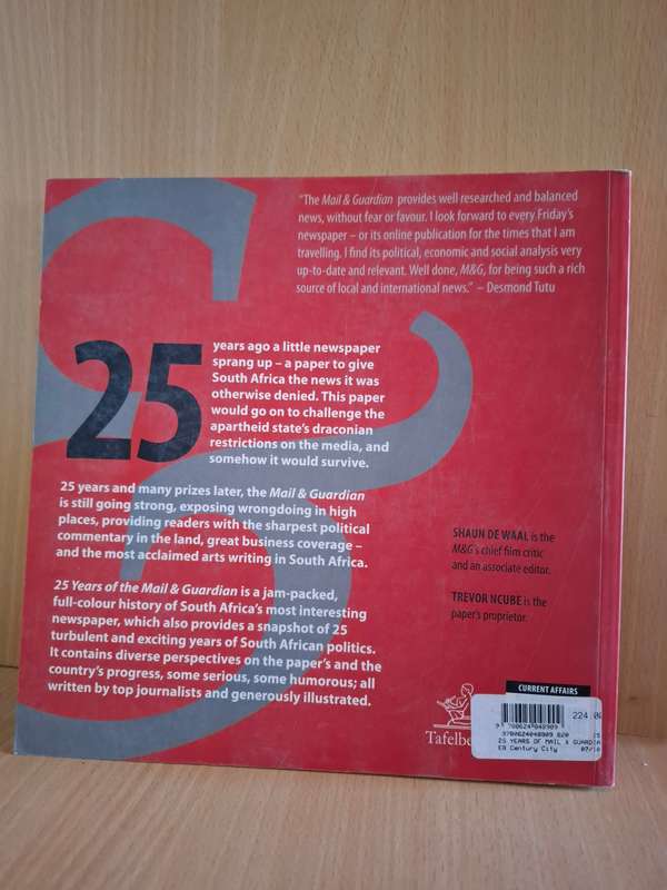 25 Years of The Mail & Guardian Edited by Shaun De Waal  (Paperback)