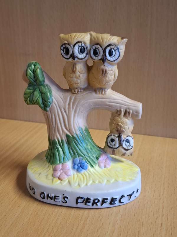 Owl Figurine  (height 12cm width 10cm)