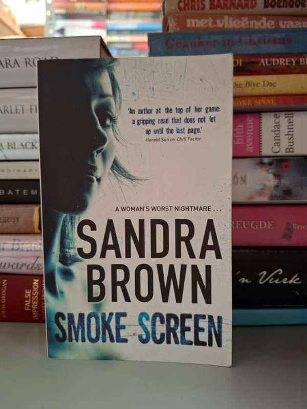 Smoke Screen: Sandra Brown (Paperback)