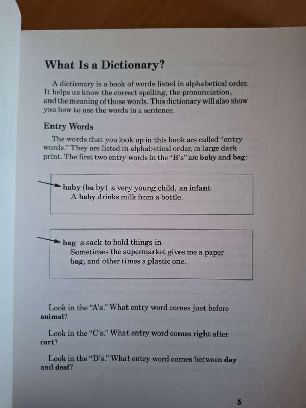 Golden Books - A First Dictionary by Harriet Wittels and Joan Greisman  (Paperback)