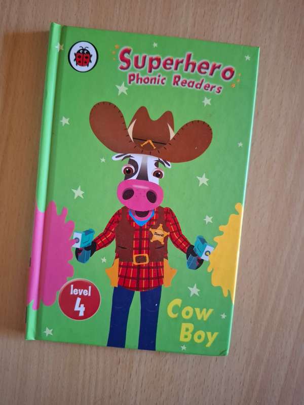 Ladybird - Superhero - Phonic Readers - Cow Boy (Level 4) Hardcover