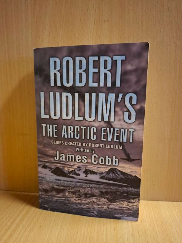 The Artic Event : Robert Ludlum  (Paperback)