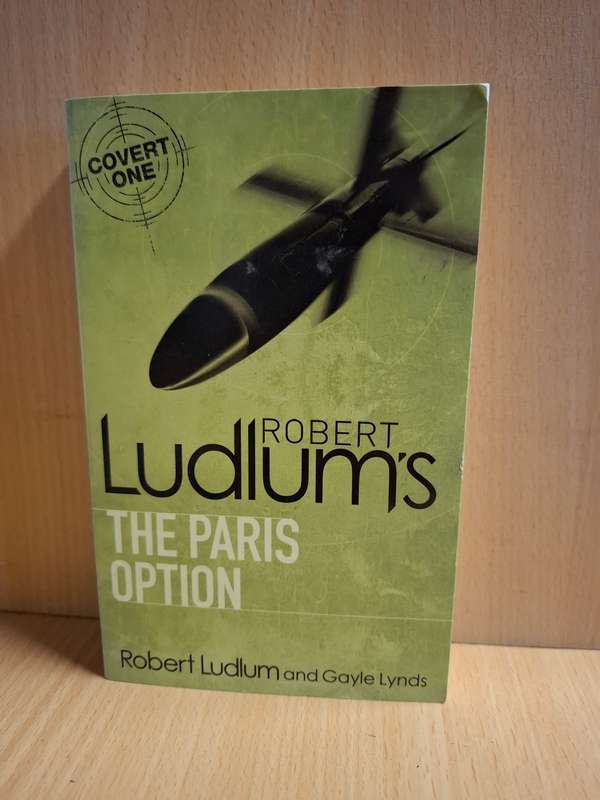 The Paris Option : Robert Ludlum  (Paperback)