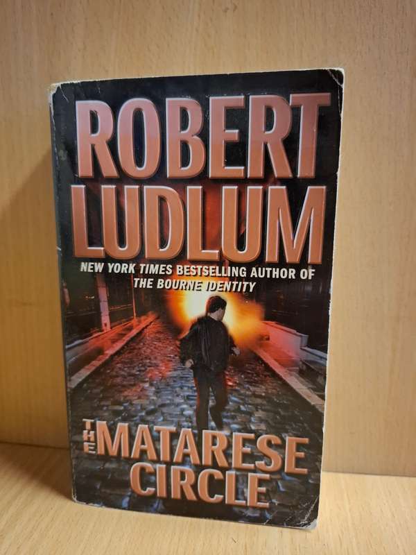 The Matarese Circle : Robert Ludlum  (Paperback)