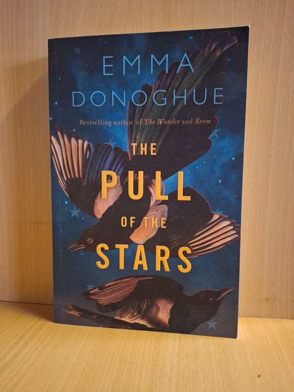 The Pull of The Stars by Emma Donoghue (Paperback)