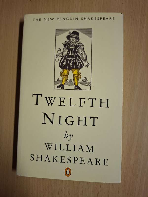 Twelfth Night by William Shakespeare  (Paperback)