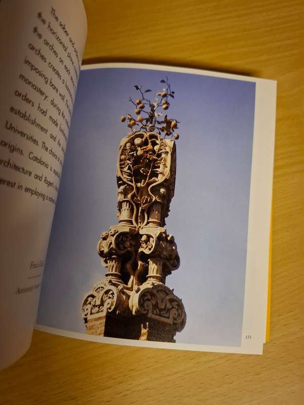 Antoni Gaudi  (Paperback)
