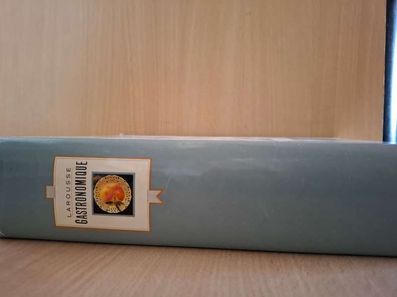 Larousse Gastronomique : The World`s Greatest Cookery Encyclopedia: Robert J. Courtine