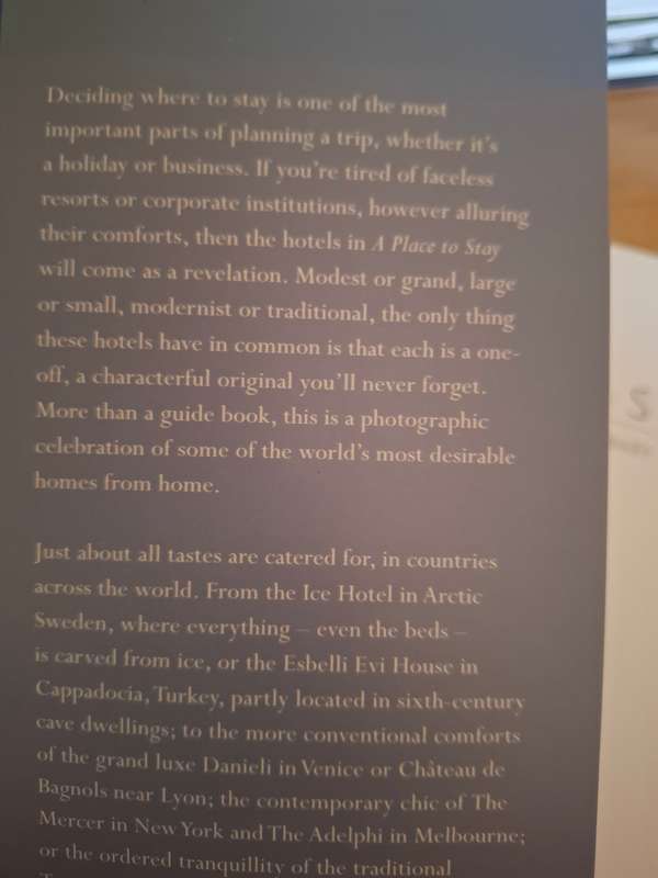 A Place to Stay - 30 Extraordinary Hotels : Shelley-Maree Cassidy  (Paperback)