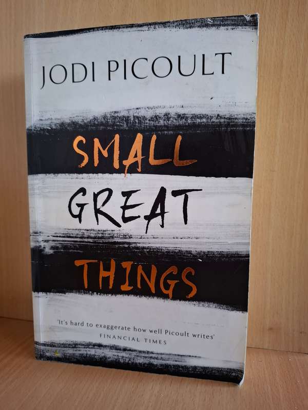 Small Great Things:  Jodi Picoult (Paperback)