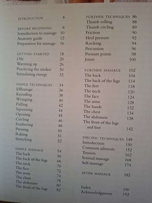 A Complete Guide to Massage : Susan Mumford  (Hardcover)