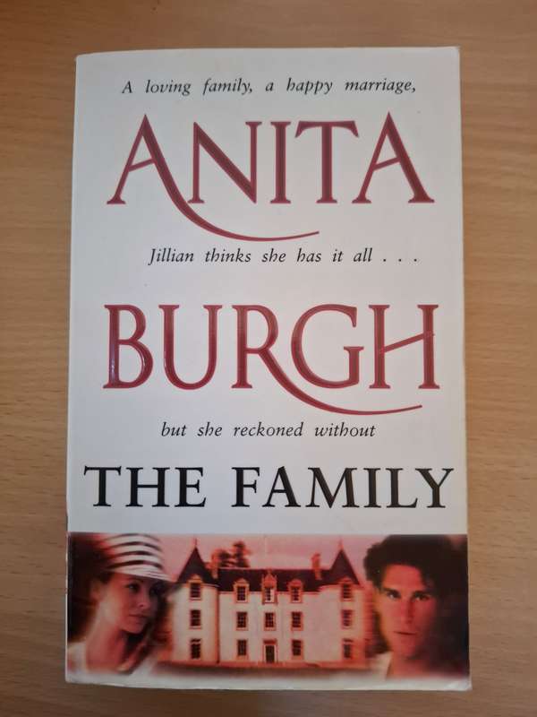 The Family : Anita Burgh  (Paperback)