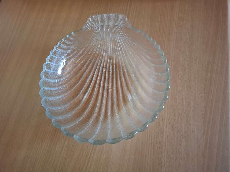 Vintage Clam Shaped Glass Bowl - 25cmx 22cm