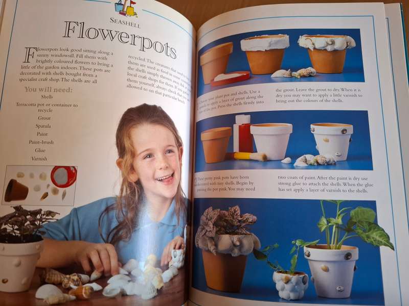 Rainy Day Projects - Creative and fun things for kids to make and do (Paperback)