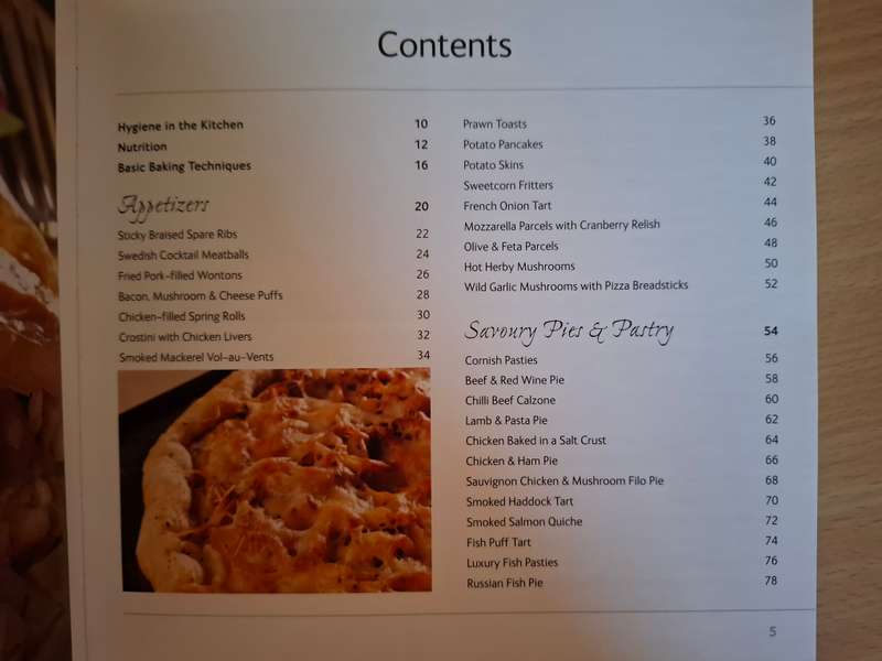 Pies & Puddings - Editor Gina Steer  (Paperback)