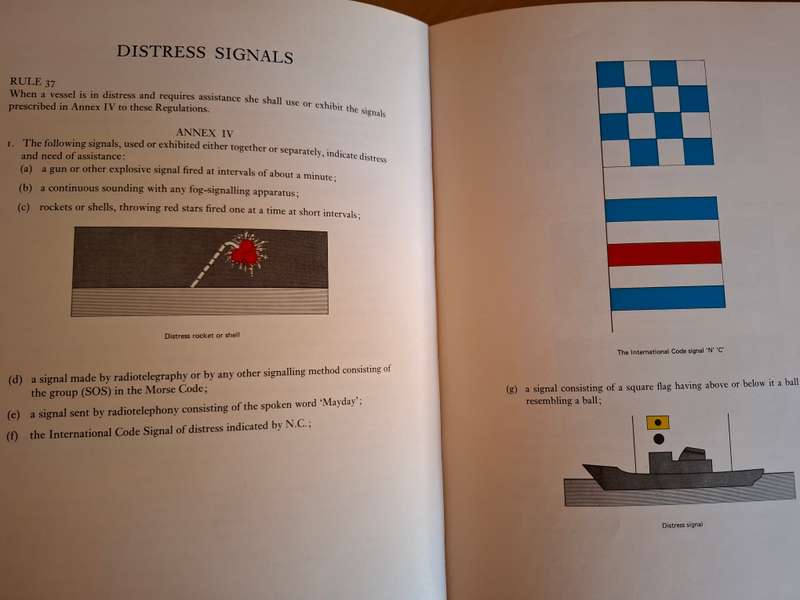 International Light, Shape and Sound Signals : D.A. Moore  (Hardcover)