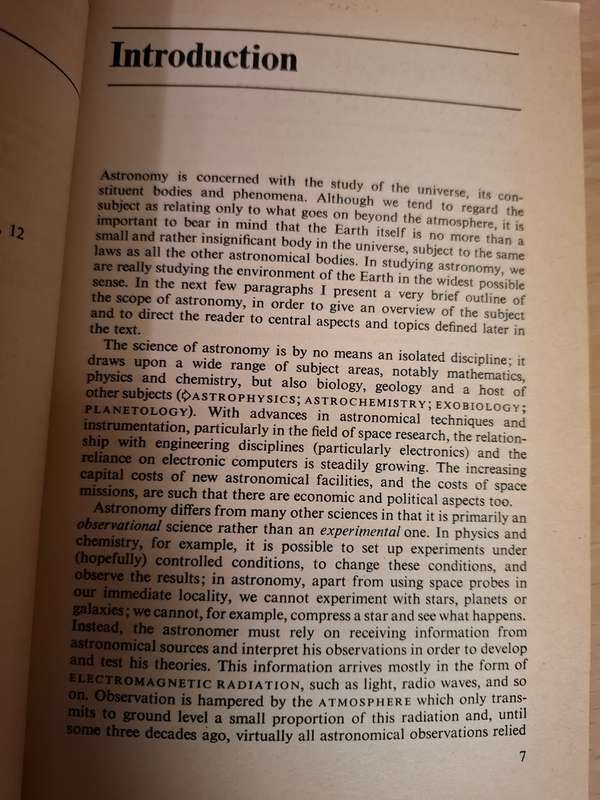 Astronomy - A Dictionary of Space and The Universe : Iain Nicolson  (Paperback)