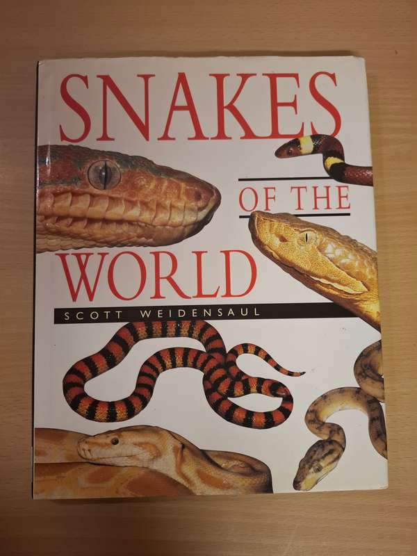 Snakes of The World : Scott Weidensaul  (Hardcover)