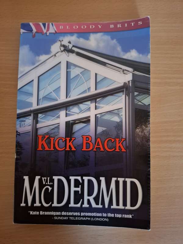 Kick Back : V.L. McDermid  (Paperback)
