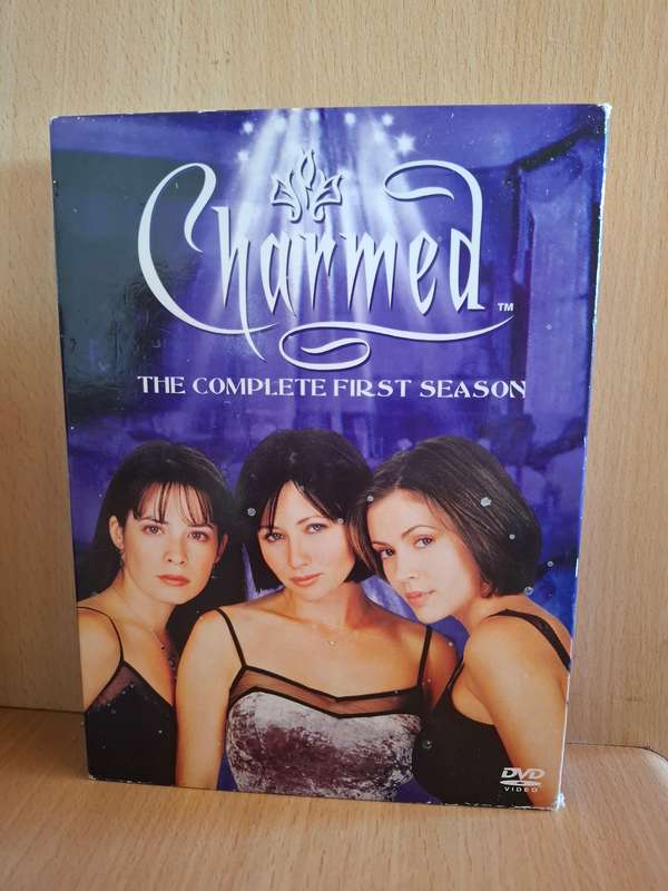 Charmed - The Complete First Season - Dvd  (6 discs)
