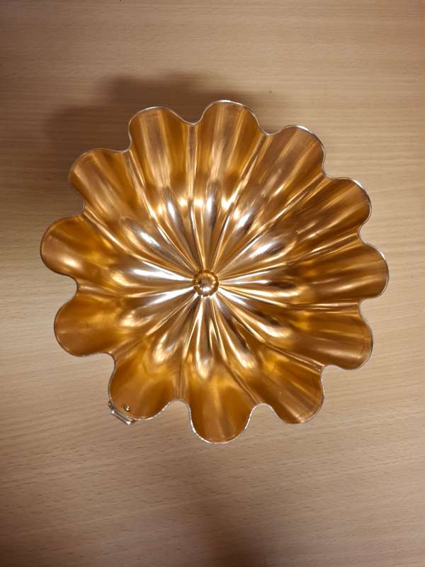Metal Jelly Mould   (width 18cm height 7cm)