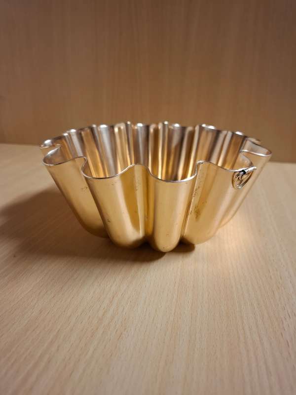 Metal Jelly Mould   (width 18cm height 7cm)