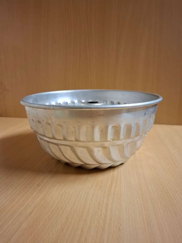 Metal Jelly Mould  (width 20cm height 10cm)