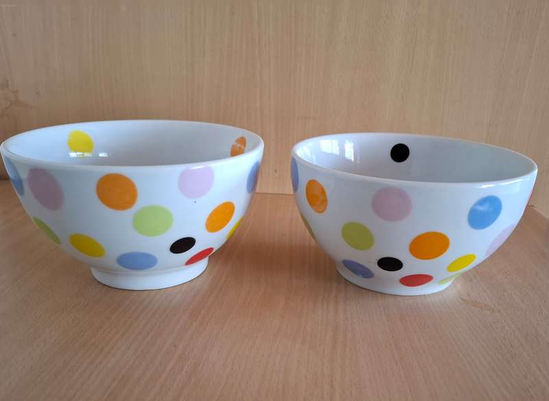 Set of 2 Round Spotted Wiesenthal Bowls - width 16cm height 9cm
