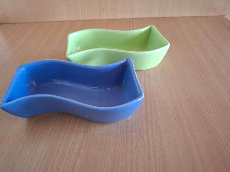 Set of 3 Shaped Serving Bowls (Black, Blue, Green)