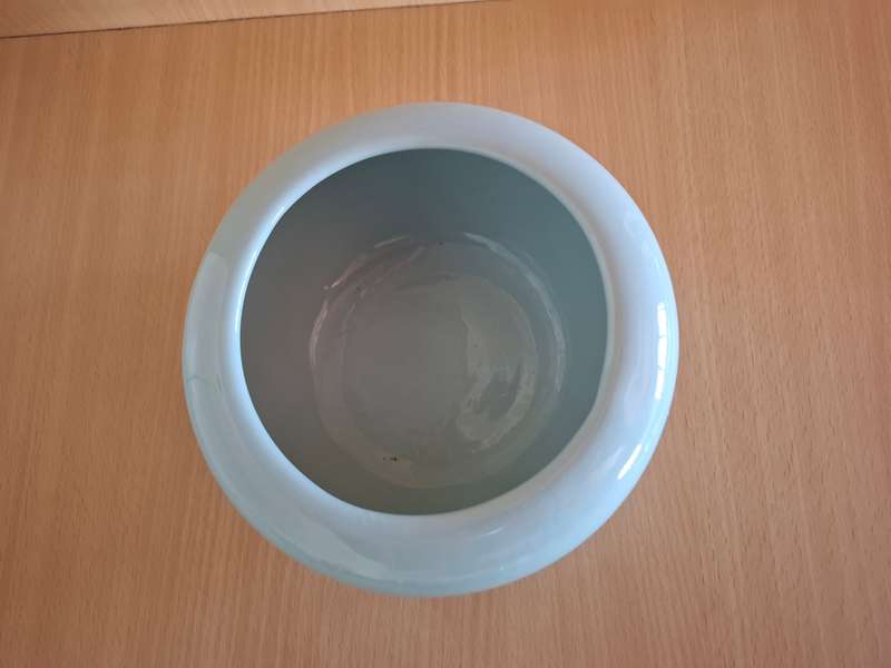 Round Blue Ceramic Plant Pot/Planter - width 17cm height 10cm