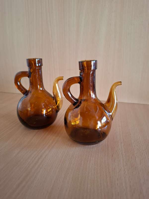 Small Vintage Brown Glass Jug - height 12cm width 9cm