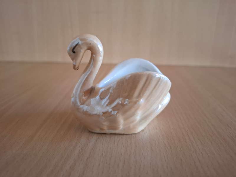Miniature Swan Ornament - 7cm x 4cm height 6cm