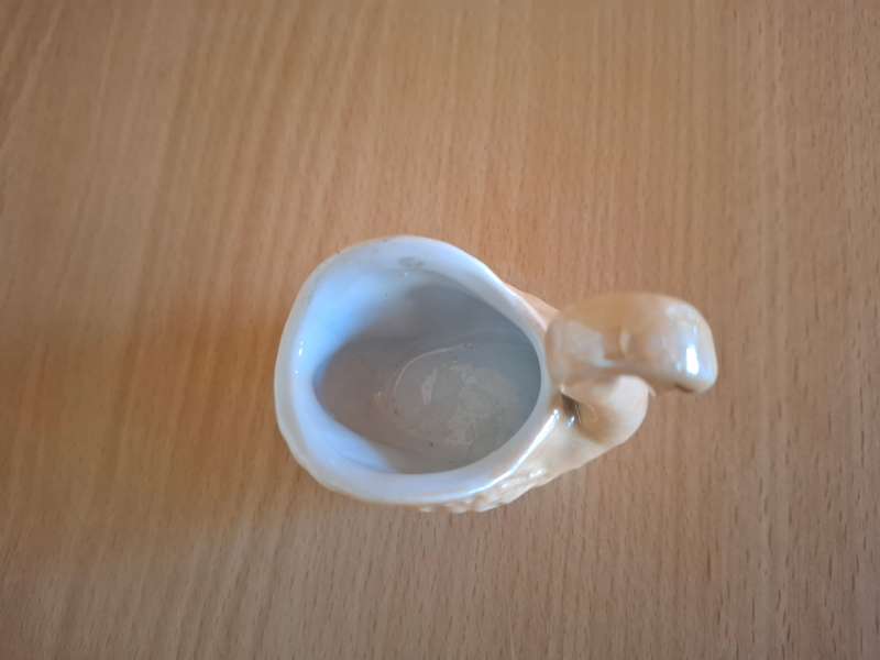 Miniature Swan Ornament - 7cm x 4cm height 6cm