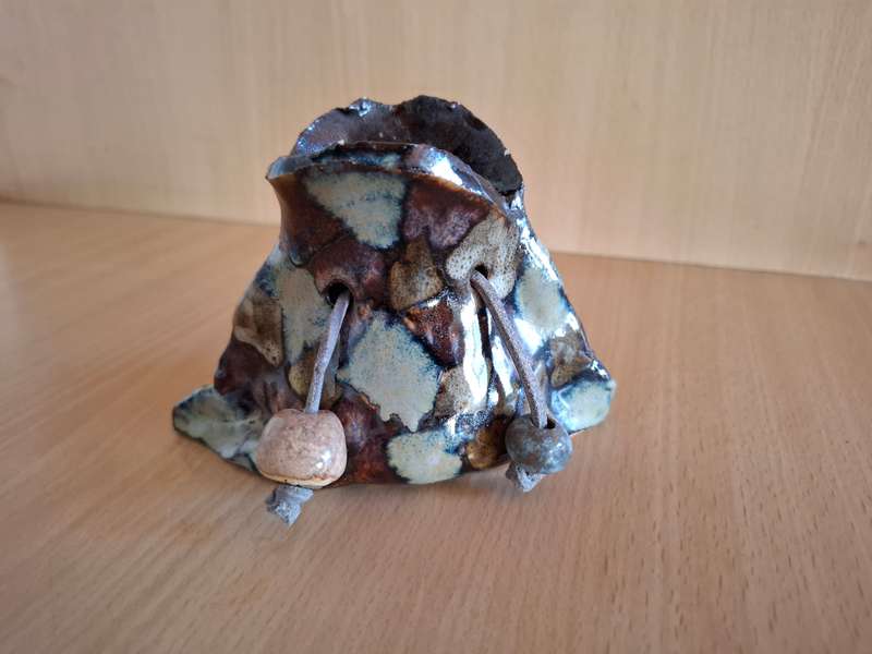 Pottery/Stoneware Vase - 14cm x 4cm height 8cm