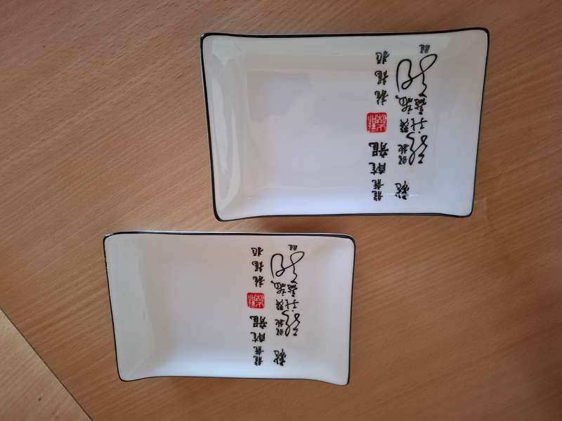 Set of 6 - 2 x Small Chinese Dishes, 2 x Small Bowls, 2 x Small Sauce Bowls